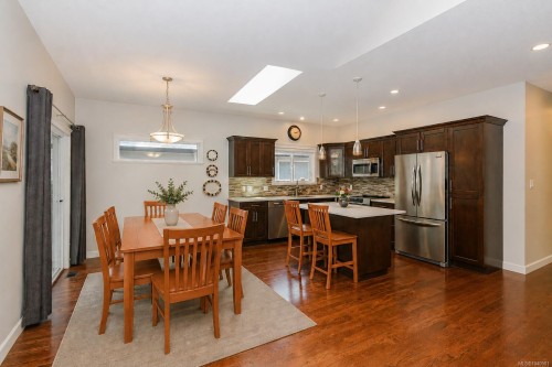 5888 Stonehaven Dr, Duncan, BC 