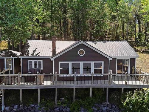 31 Lake Shore Drive, North Range, NS 
