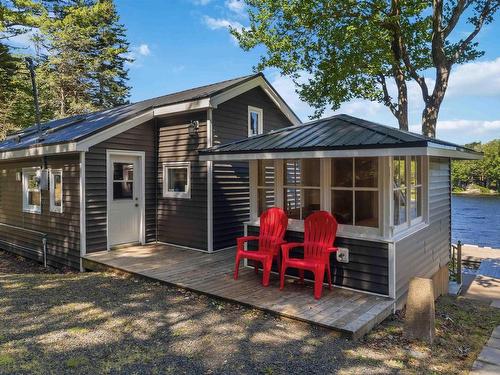 31 Lake Shore Drive, North Range, NS 