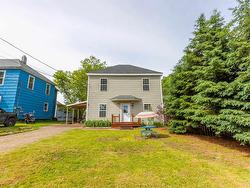 35 Hickman Street  Amherst, NS B4H 2M3