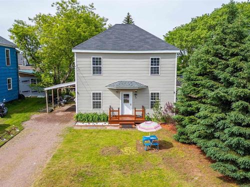 35 Hickman Street, Amherst, NS 
