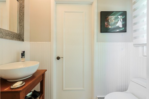 Salle de bains attenante à la CCP - 228 Ch. De La Boucle, Montebello, QC 