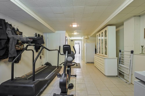Salle familiale - 228 Ch. De La Boucle, Montebello, QC 