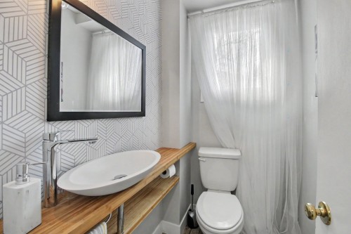 Salle d'eau - 471 Av. Murdoch, Rouyn-Noranda, QC 