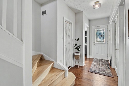 Entrée extérieure - 471 Av. Murdoch, Rouyn-Noranda, QC 