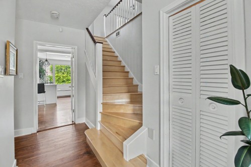Escalier - 471 Av. Murdoch, Rouyn-Noranda, QC 