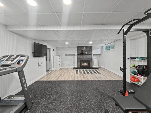 Salle familiale - 471 Av. Murdoch, Rouyn-Noranda, QC 