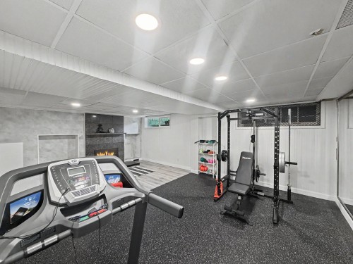 Salle familiale - 471 Av. Murdoch, Rouyn-Noranda, QC 