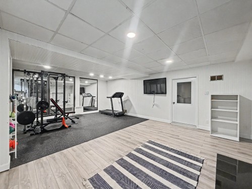 Salle familiale - 471 Av. Murdoch, Rouyn-Noranda, QC 