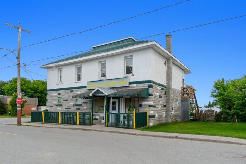 Façade - 306 Rue Main, Shawville, QC 