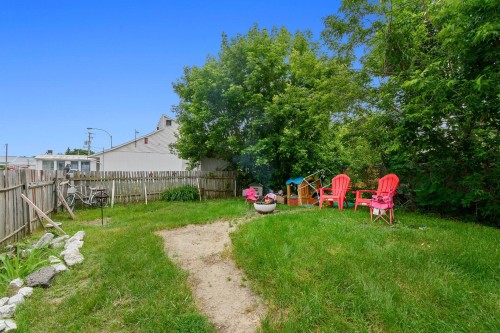 Cour - 306 Rue Main, Shawville, QC 