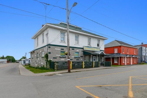 Façade - 306 Rue Main, Shawville, QC 