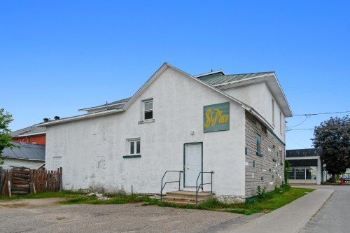 Face arrière - 306 Rue Main, Shawville, QC 