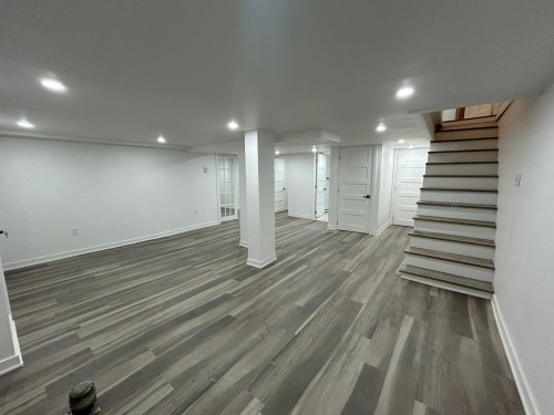 Salle familiale - 2223 Rue St-Jacques, Montréal (Le Sud-Ouest), QC 