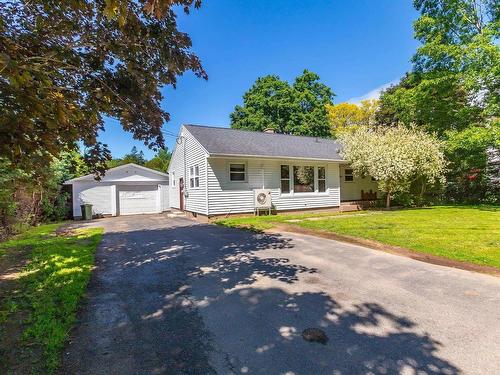 93 School Street  Middleton, NS B0S 1P0