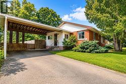 27 ACHRAY ROAD  Laurentian Valley, ON K8A 6L1
