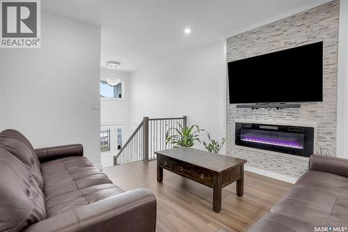 715 Bentley Manor, Saskatoon, SK 