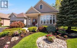 21 TRISTAN COURT  Brampton, ON L6Y 5S2