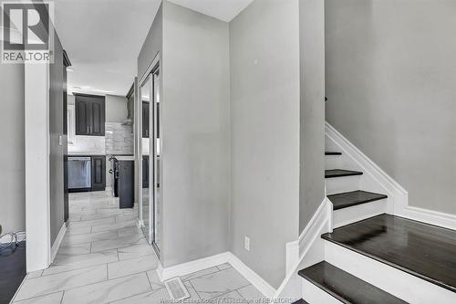3964 WHITNEY AVENUE , Windsor, Ontario N9C 2C6 5