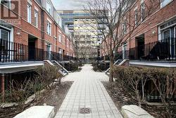 369 - 415 JARVIS STREET Toronto, ON M4Y 3C1