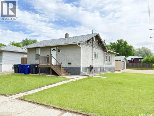 4 9Th Street, Weyburn, SK 