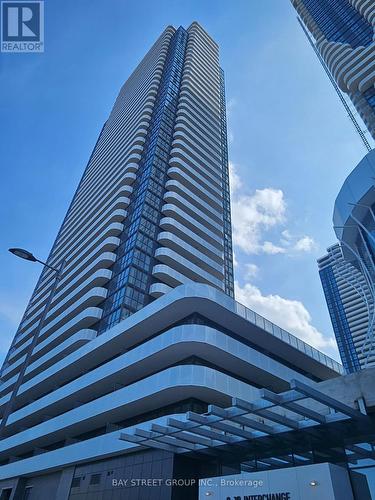 1611 - 28 Interchange Way, Vaughan, ON 