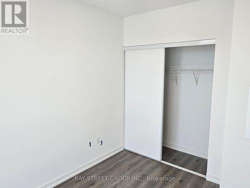 1611 - 28 Interchange Way, Vaughan, ON 