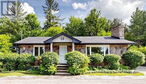 35 PARKSIDE DRIVE  East Gwillimbury, ON L9N 1G2
