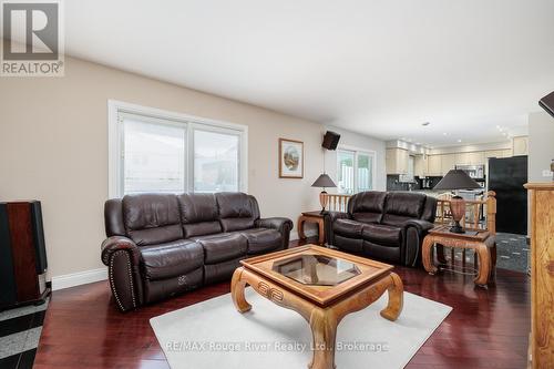 1106 Ridge Valley Drive, Oshawa (Pinecrest), ON 