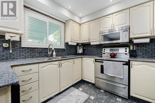 1106 Ridge Valley Drive, Oshawa (Pinecrest), ON 