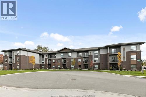 5840 NEWMAN Unit# 202  Lasalle, ON N9H 1S5
