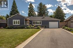 86 CUMMING Court  Ancaster, ON L9G 1V3
