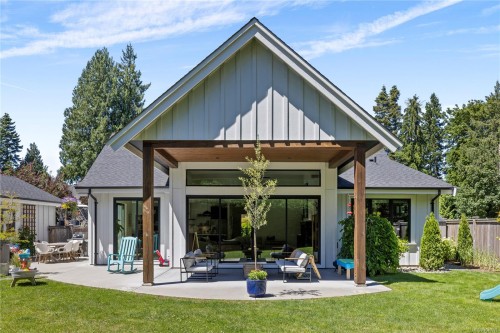 602 Belyea Rd, Qualicum Beach, BC 