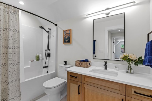 602 Belyea Rd, Qualicum Beach, BC 