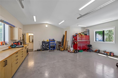 602 Belyea Rd, Qualicum Beach, BC 