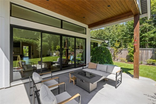 602 Belyea Rd, Qualicum Beach, BC 
