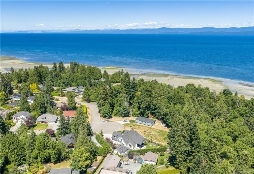 602 Belyea Rd, Qualicum Beach, BC 