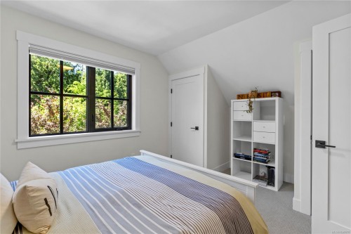 602 Belyea Rd, Qualicum Beach, BC 
