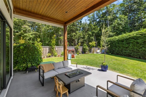602 Belyea Rd, Qualicum Beach, BC 