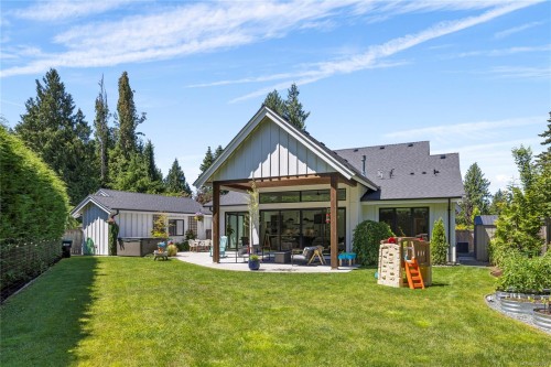 602 Belyea Rd, Qualicum Beach, BC 