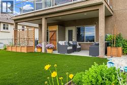 3069 Bridlehill Drive - easy-maintenance yard with syn-lawn - 