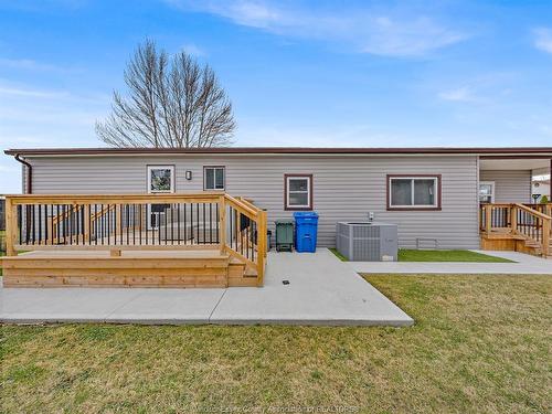25 Parkside Drive, Mcgregor, ON 