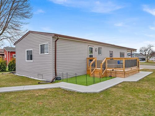 25 Parkside Drive, Mcgregor, ON 