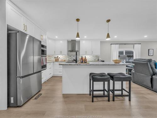 25 Parkside Drive, Mcgregor, ON 