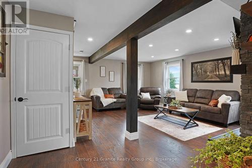 25 Post Street, South Algonquin, ON 