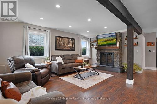 25 Post Street, South Algonquin, ON 