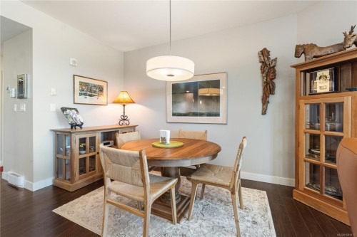 #302-439 College Rd, Qualicum Beach, BC 
