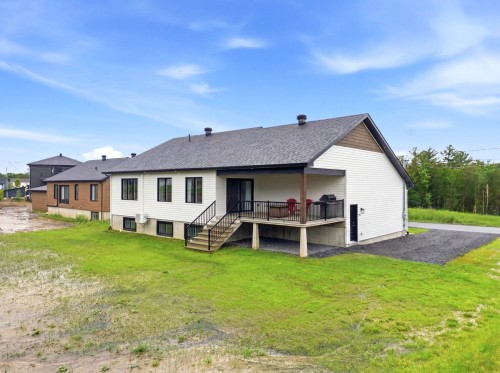Back of Structure - 1050 Rue Bissonnette, Valcourt - Ville, QC - Outdoor