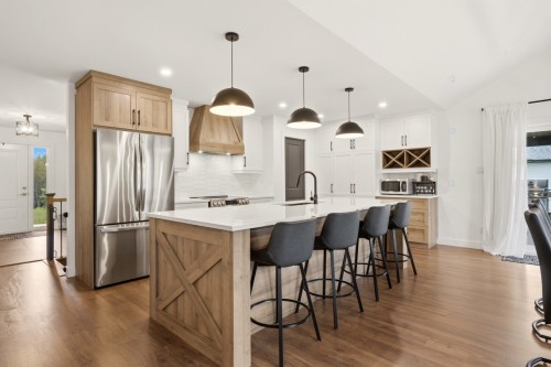 Kitchen - 1050 Rue Bissonnette, Valcourt - Ville, QC - Indoor Photo Showing Kitchen With Upgraded Kitchen