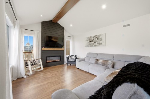 Living Room - 1050 Rue Bissonnette, Valcourt - Ville, QC - Indoor Photo Showing Living Room With Fireplace
